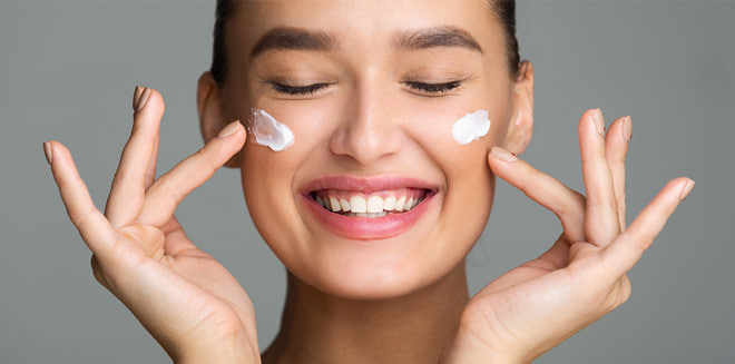 Dermatologische Pflege für sensible Haut