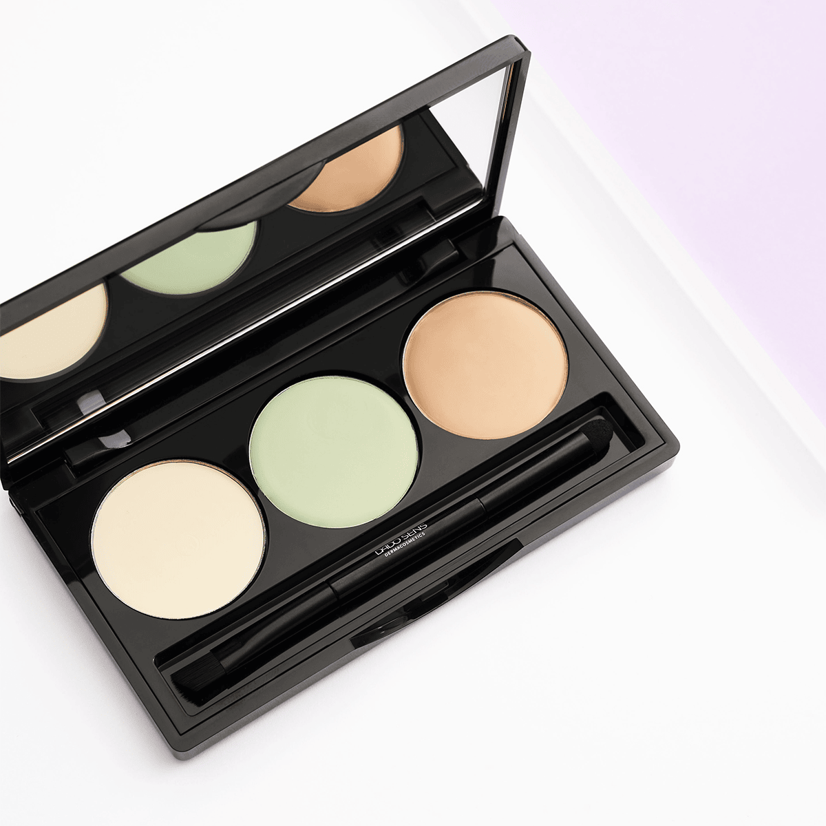 Concealer (yellow, green, beige)