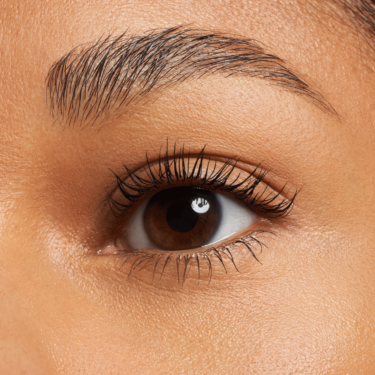 Go Big. Go Bold. 24H Deep Black Extreme Volume Mascara