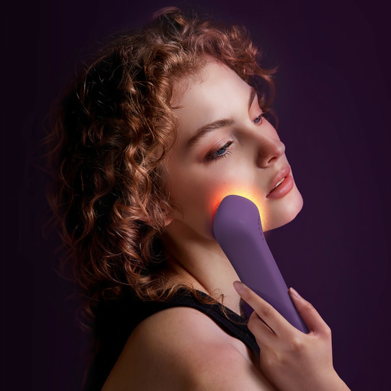 501 Full-Spectrum Red Light Skin Revitalization Device