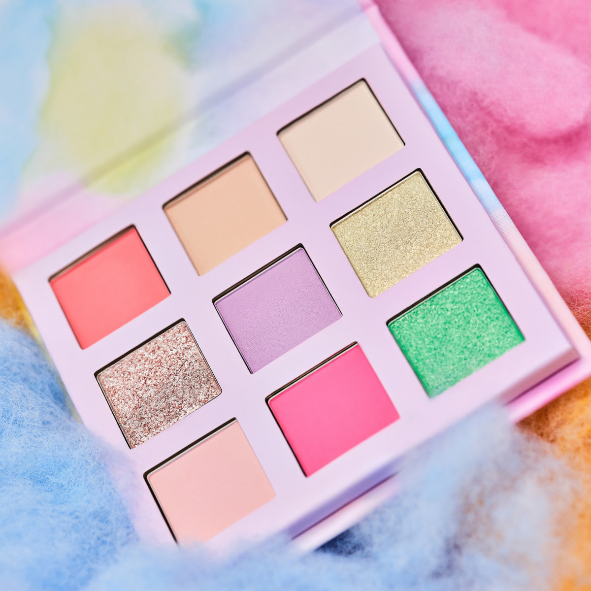 What The Fluff?! Eyeshadow Palette - 01 Cotton Candy Skies