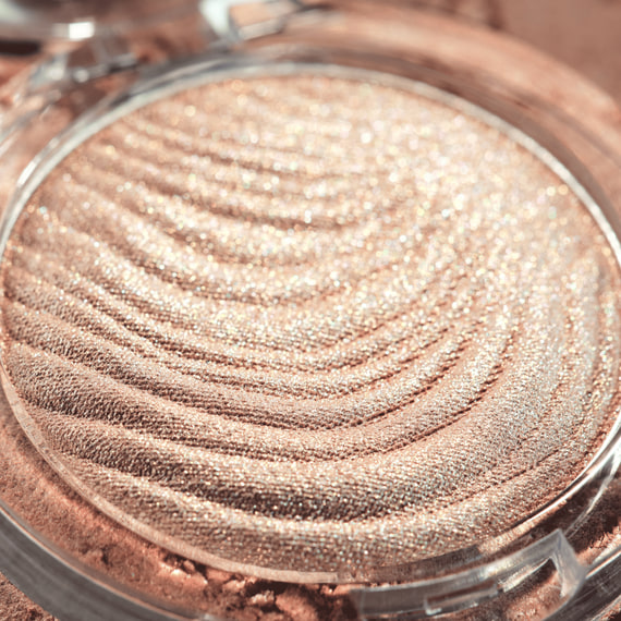 Aura Glam Bouncy Highlighter - 010 Moonlit Sand