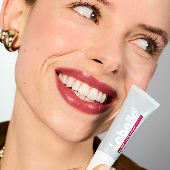 Glowy Lips Berry Tinted SPF30