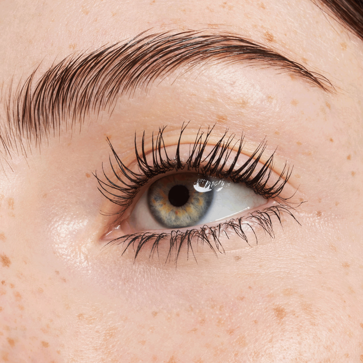 Go Big. Go Bold. 24H Deep Black Extreme Volume Mascara