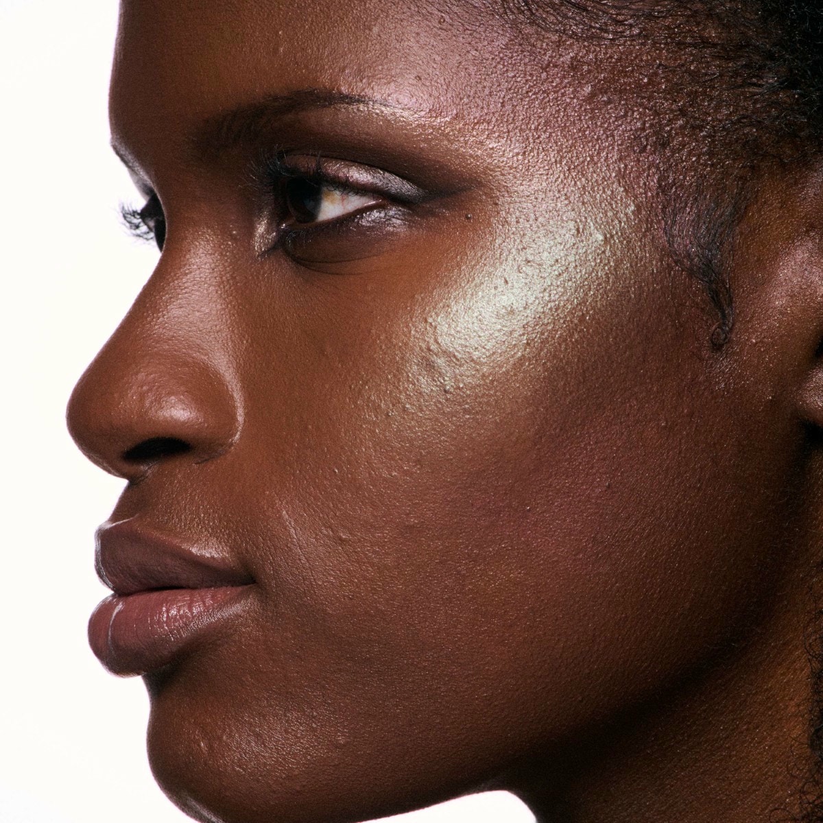 Bounce & Gleam Highlighter - Invest Mint