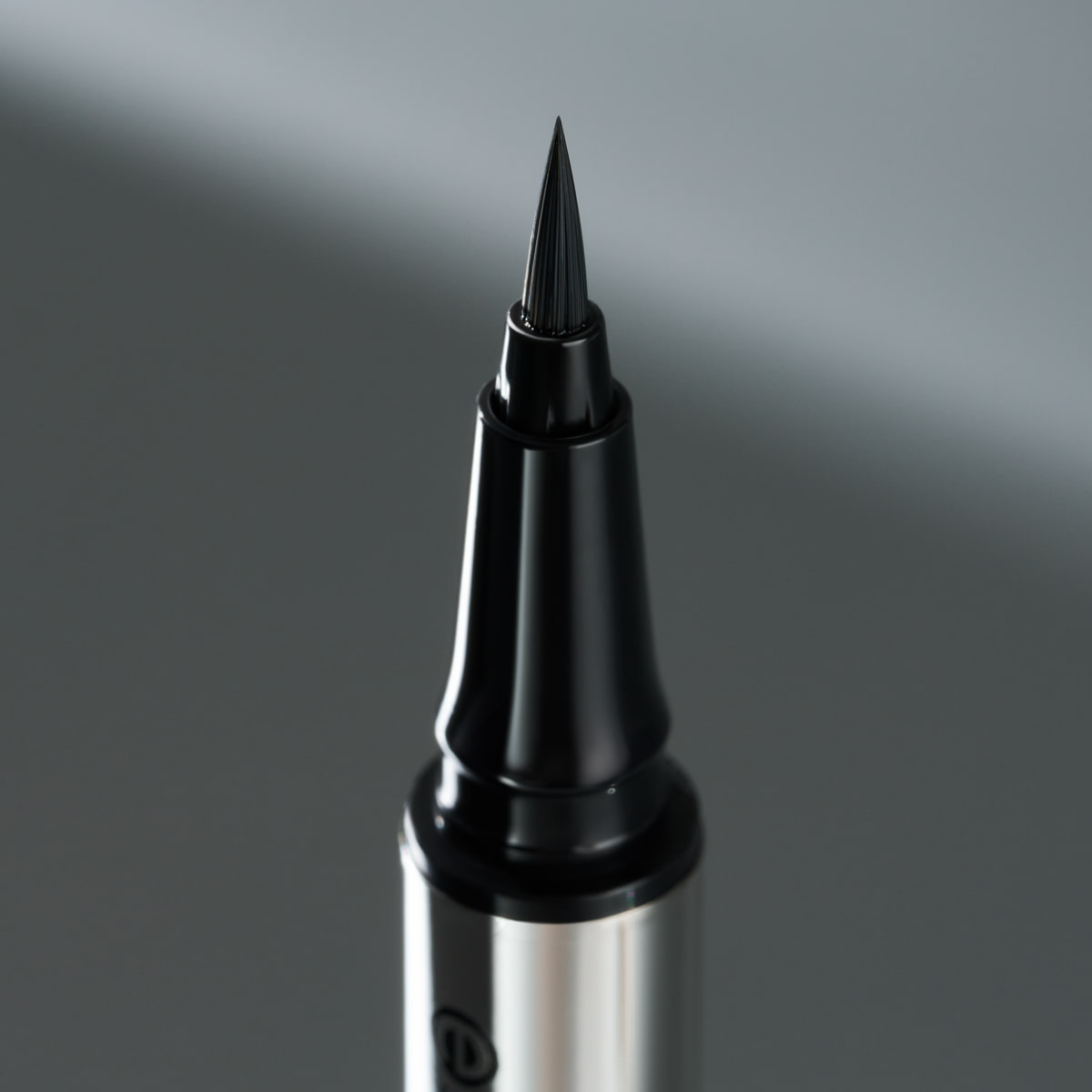 Lash Princess Brush Liner Party - 01 Deep Black Waterproof