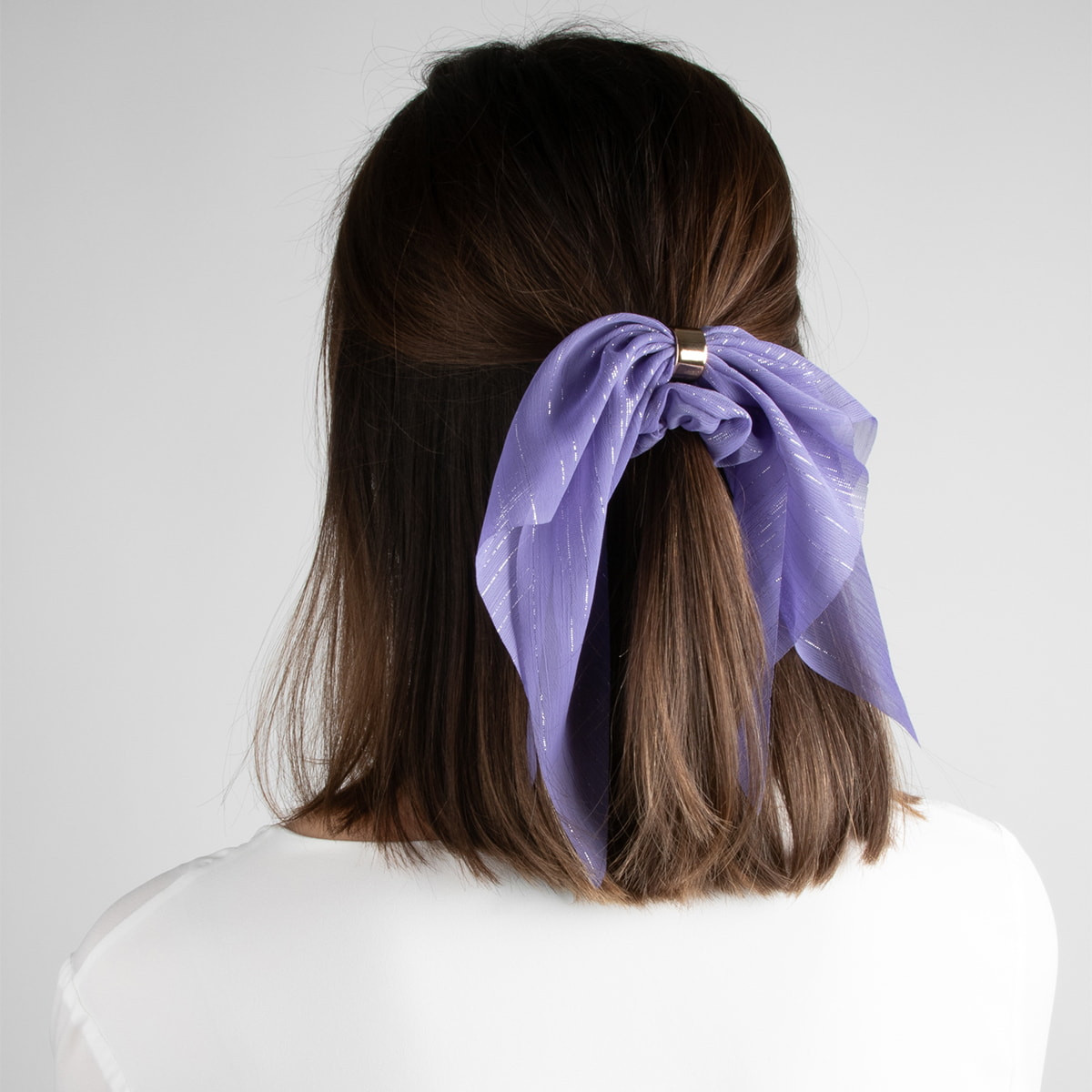 Scrunchie mit Schleife, gold Ring, glänzendem Garn