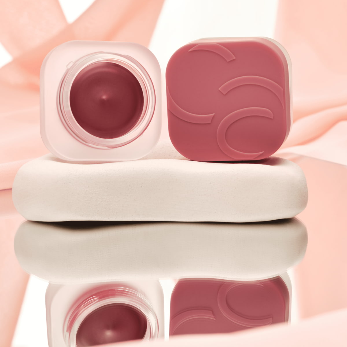 Velvet Pudding Blurring Blush