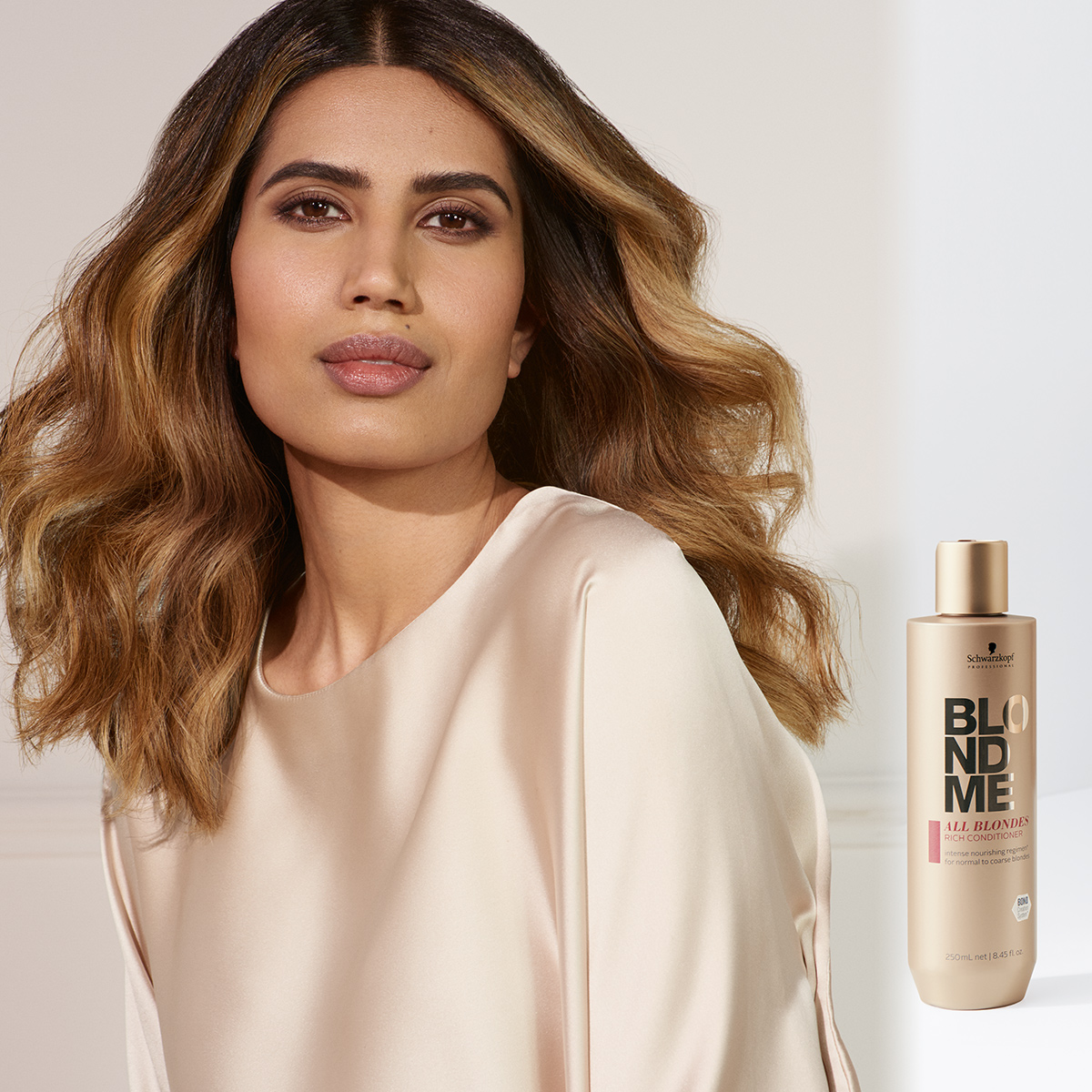 All Blondes Rich Shampoo