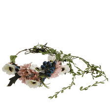 Üppiger Haarkranz mit Blüten und Früchten