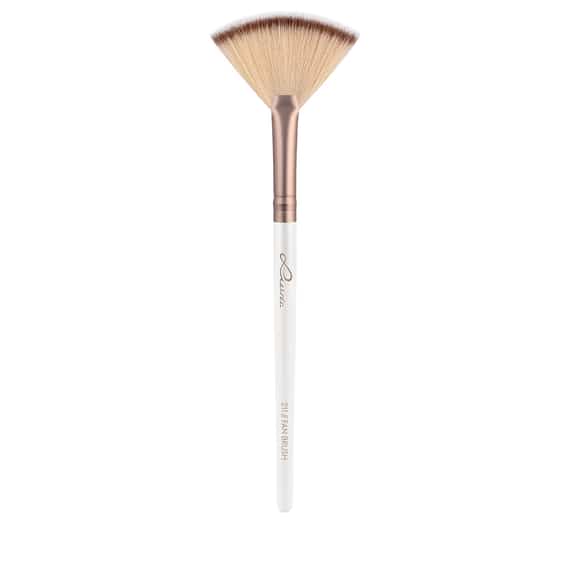 Prime Vegan 211 Fan Brush - Elegance