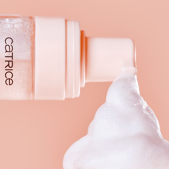 Soft Glam Foam Primer-  010 Beyond The Cloud