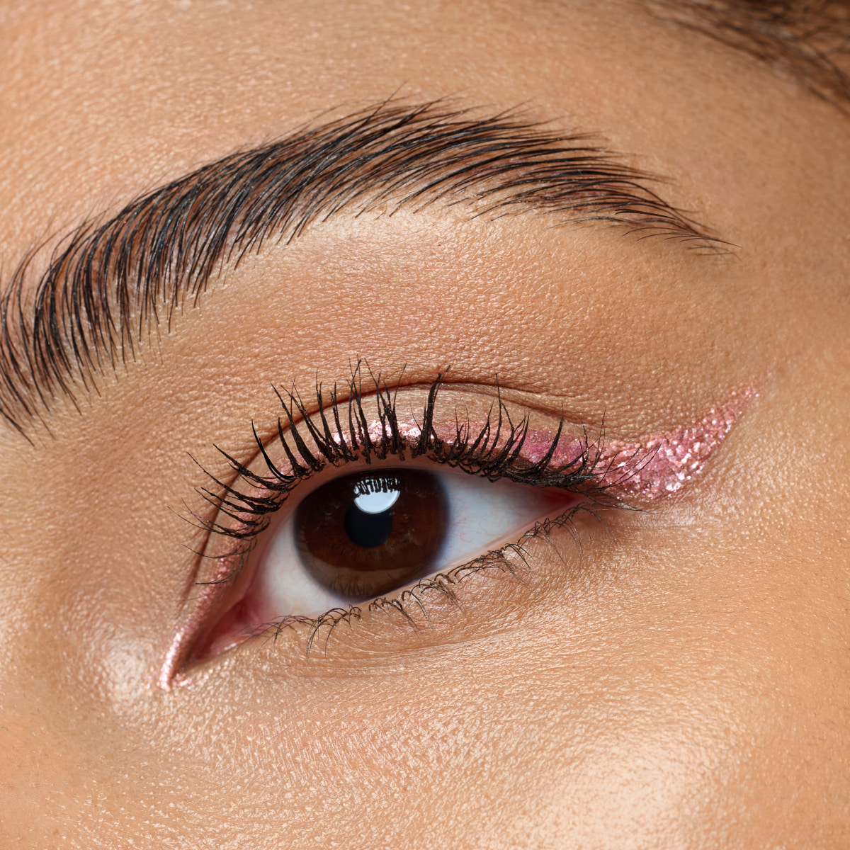 Space Glam Liquid Effect Eyeliner