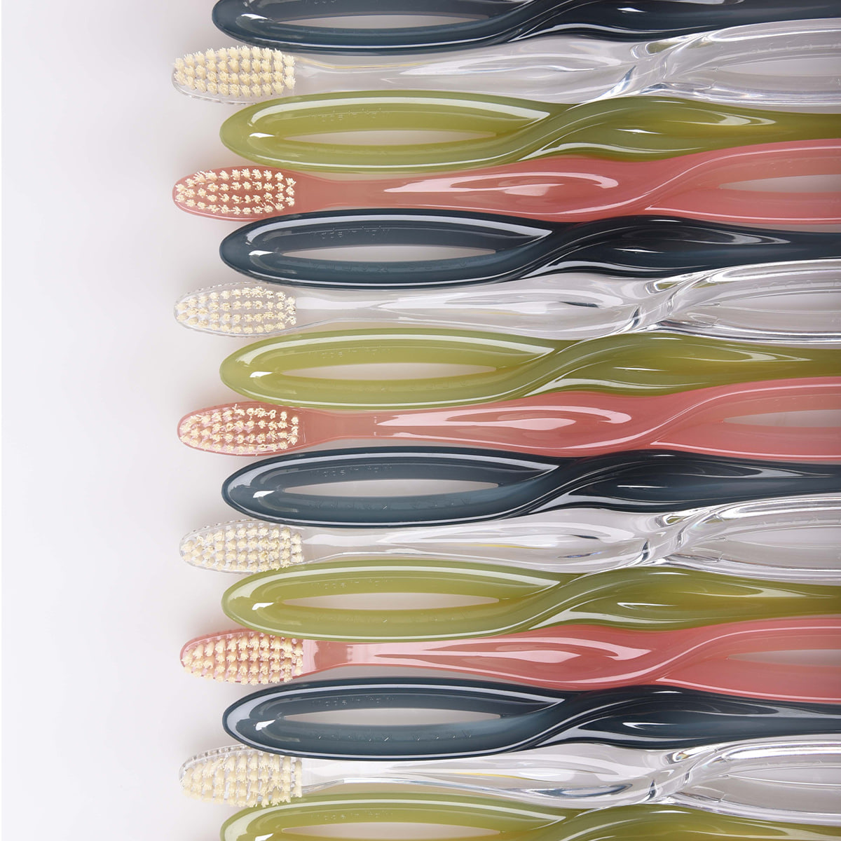 Toothbrush – Medium Nylon