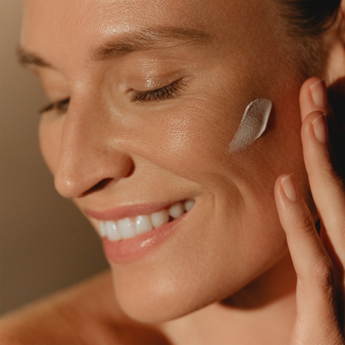 Soin Solaire Anti-Âge SPF 30