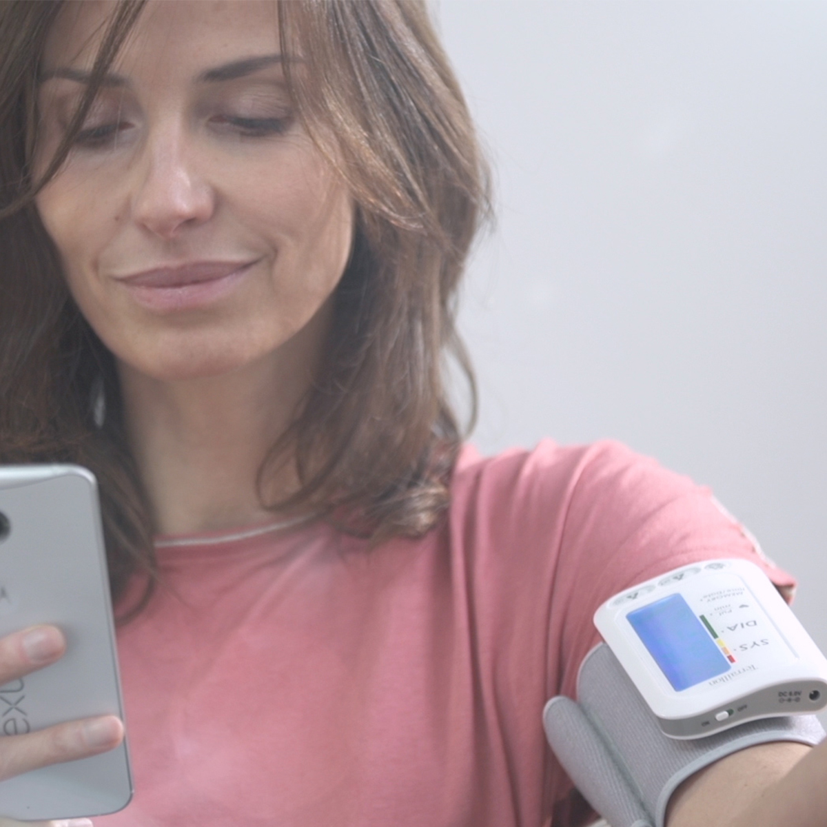 Tensio Bras connected arm blood pressure device