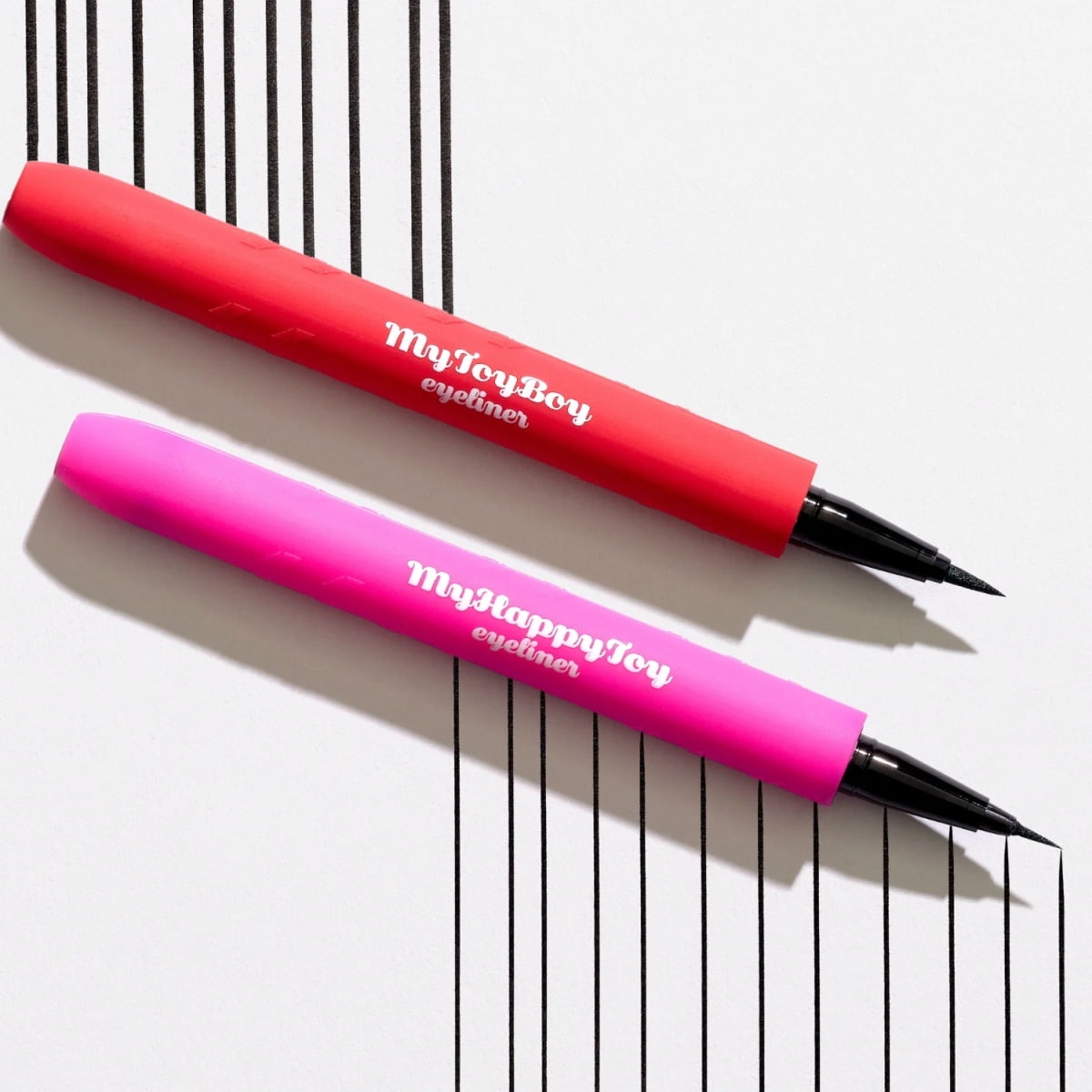 MyHappyToy Eyeliner - Ultra-Fine Lines