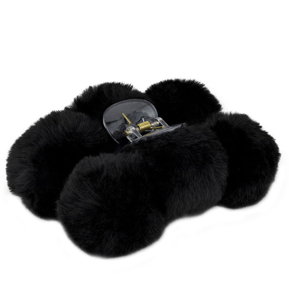 Pince à Cheveux en Fausse Fourrure avec Pompons