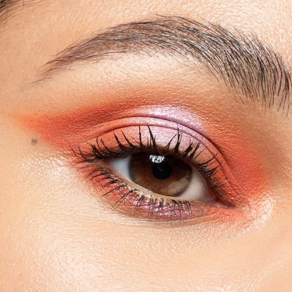 Go Big. Go Bold. 24H Wear Extreme False Lash Effect Mascara
