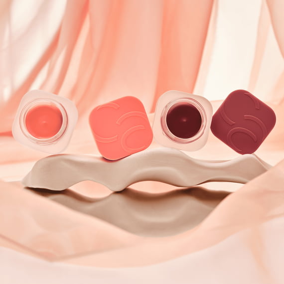 Velvet Pudding Blurring Blush