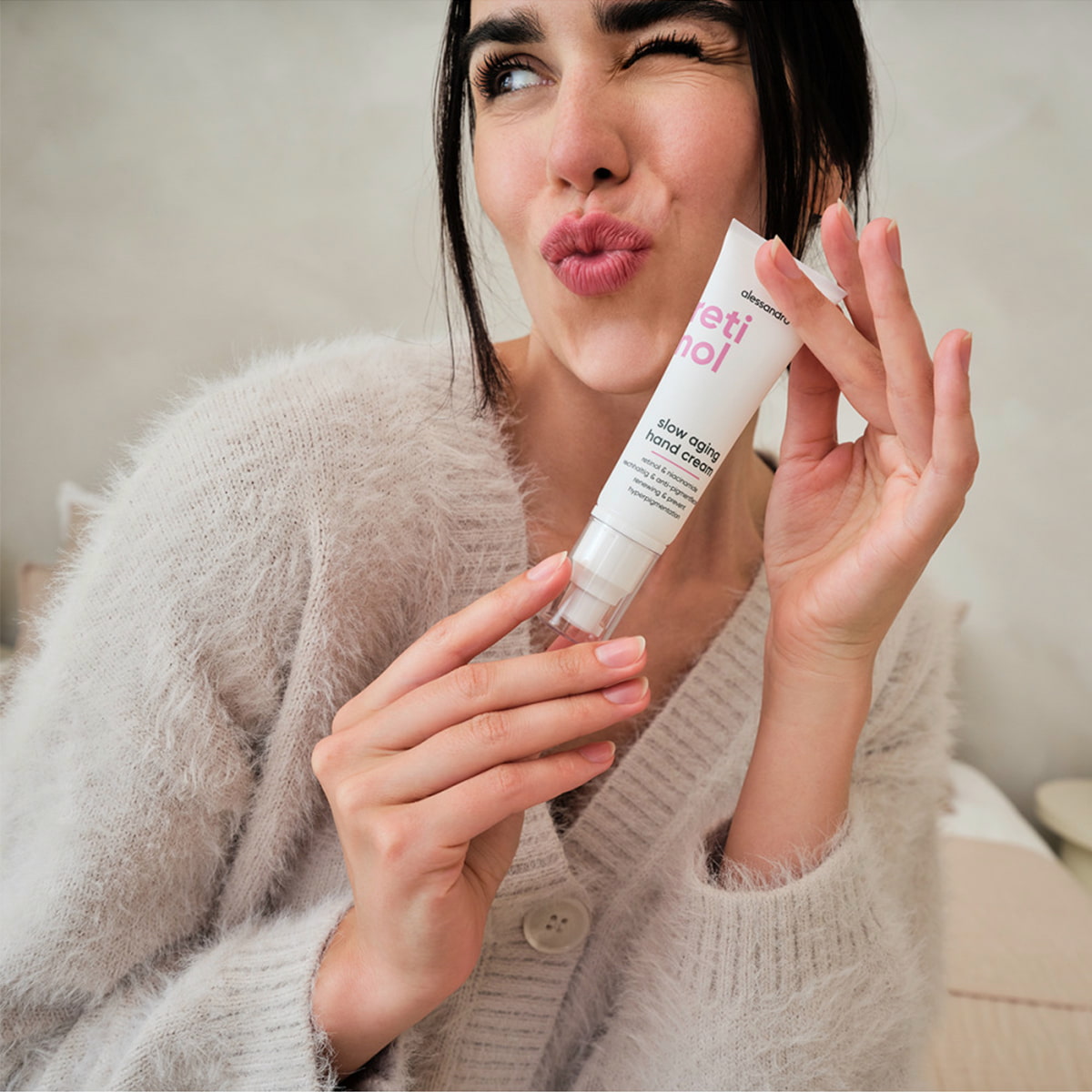 Retinol Slow Aging Hand Cream