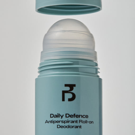 Daily Defence Antiperspirant Roll-on Deodorant