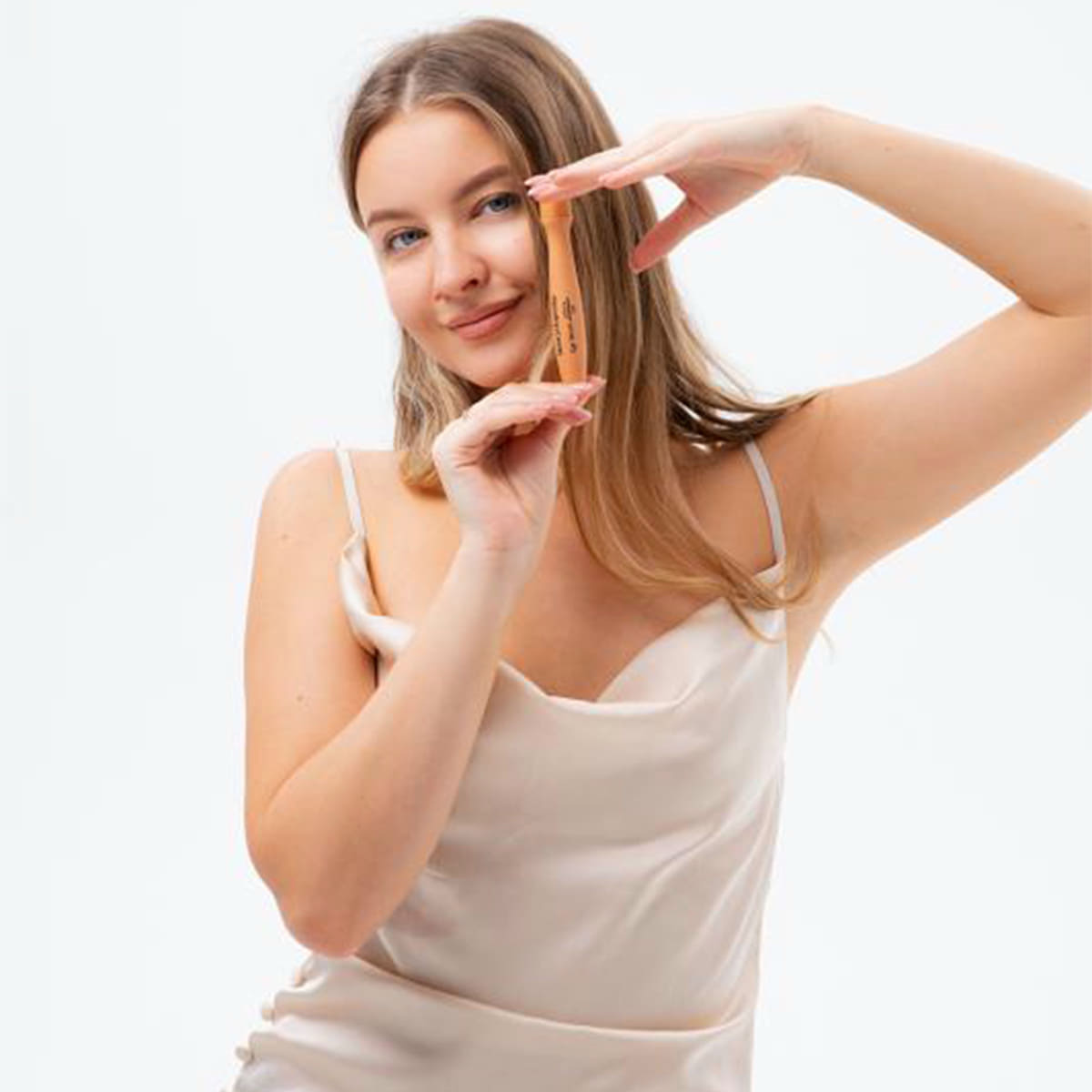 Roll-On Under-Eye Serum with Caffeine & Q10