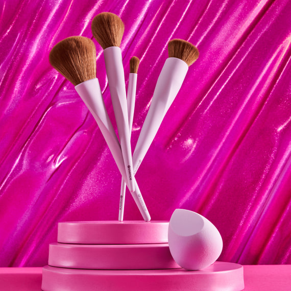 Blush & Highlighter Brush - 01 It's Glow Time