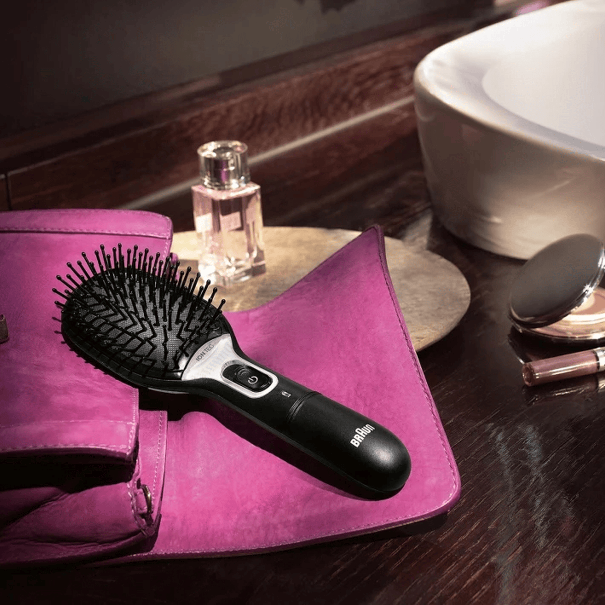 Satin Hair 7 Iontec Black Handbrush