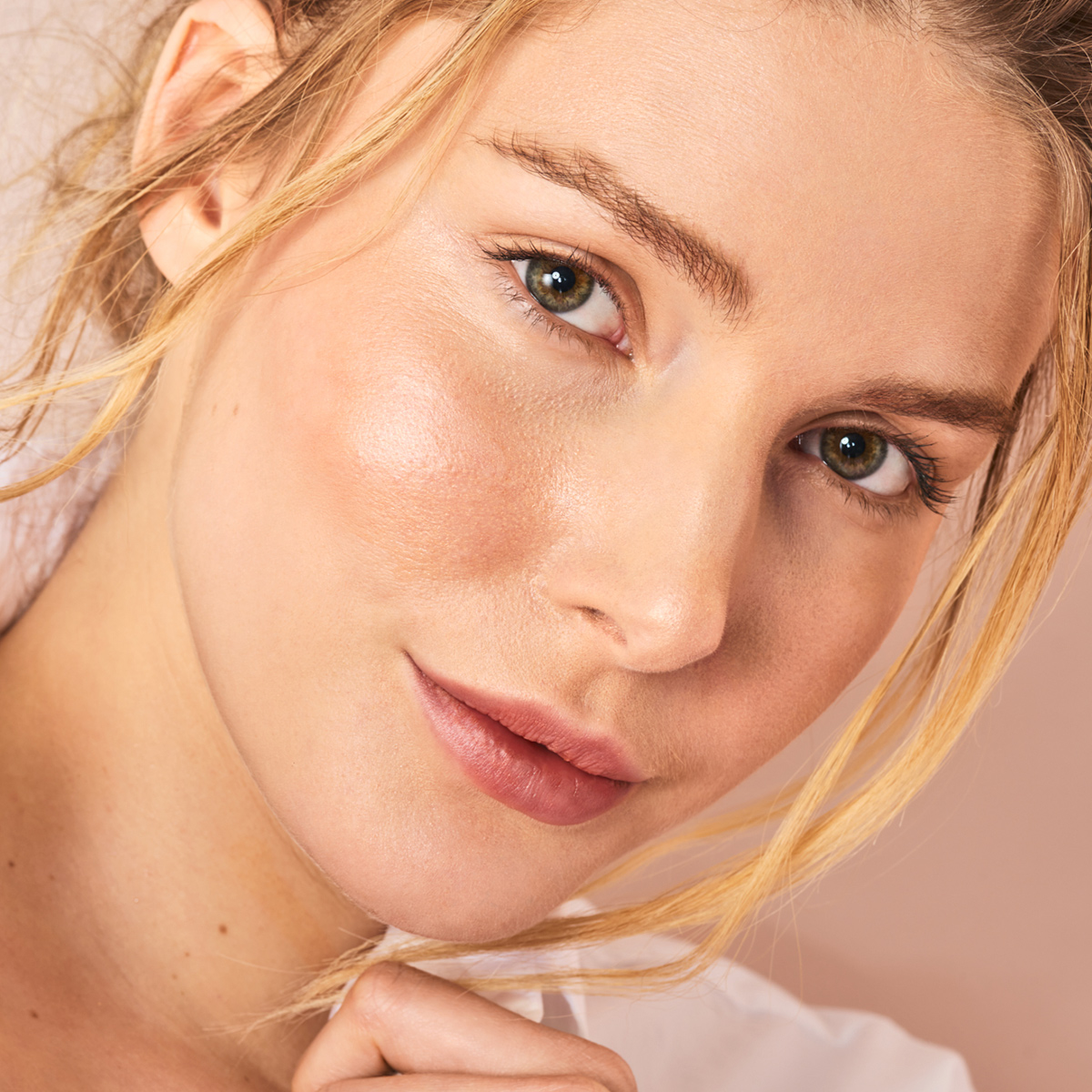 Global Anti-Age Eye Contour Patches with Niacinamide