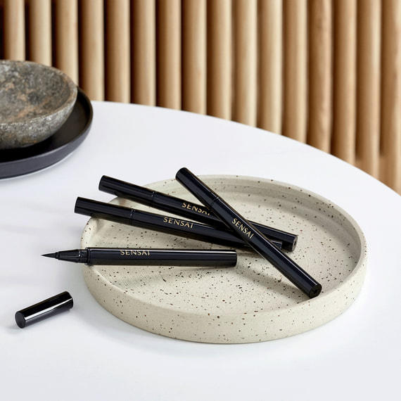 Designing Liquid Eyeliner