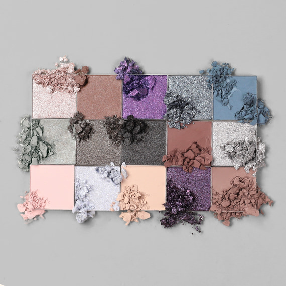 Pretty Little Thoughts Eyeshdow Palette