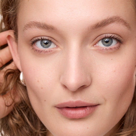 Pure False Lash Mascara - 010 Truly Black