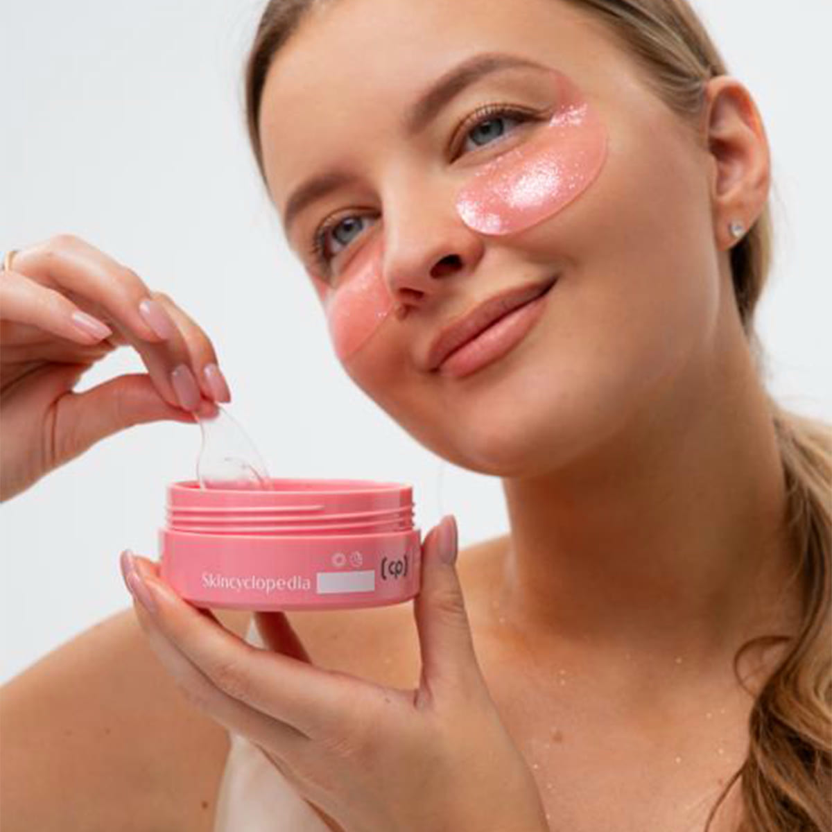Under-Eye Patches with Collagen & Peptides