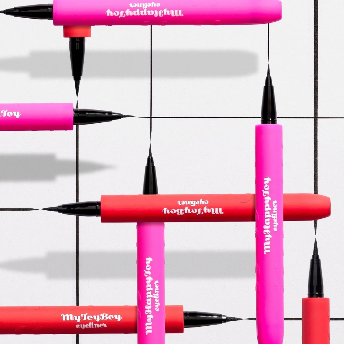 MyHappyToy Eyeliner - Ultra-Fine Lines