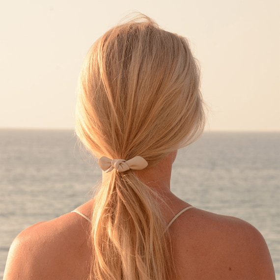 Leather Bow Small Hair Tie Cream