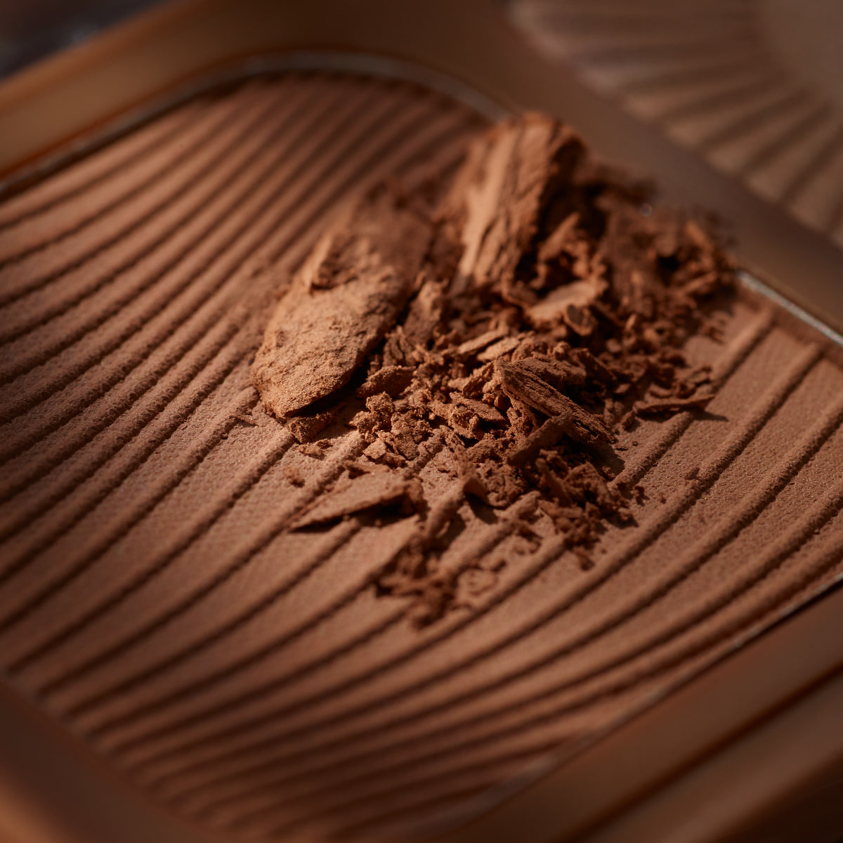 Holiday Skin Bronze & Glow Palette - 010 Out Of Office