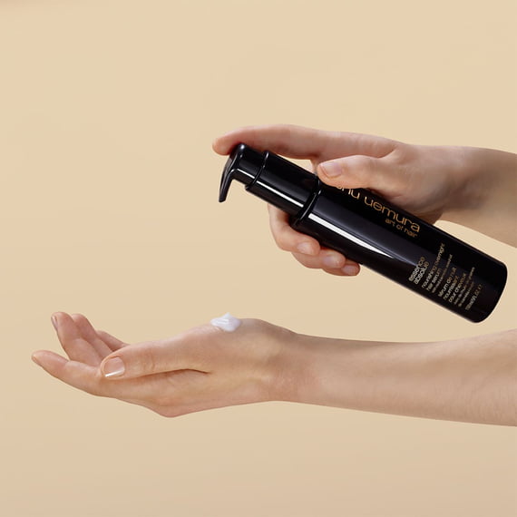 Essence Absolue Nourishing Overnight Serum