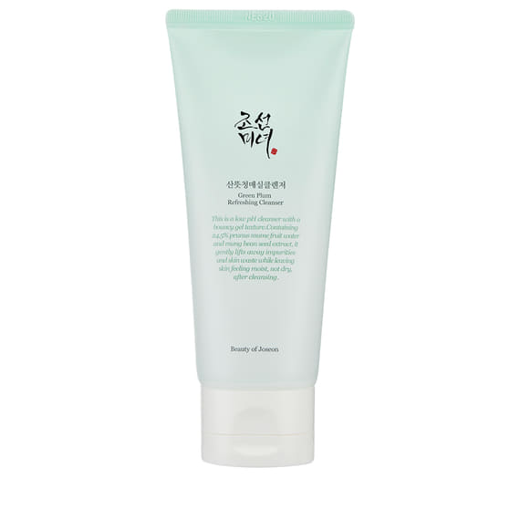 Green Plum Refreshing Cleanser