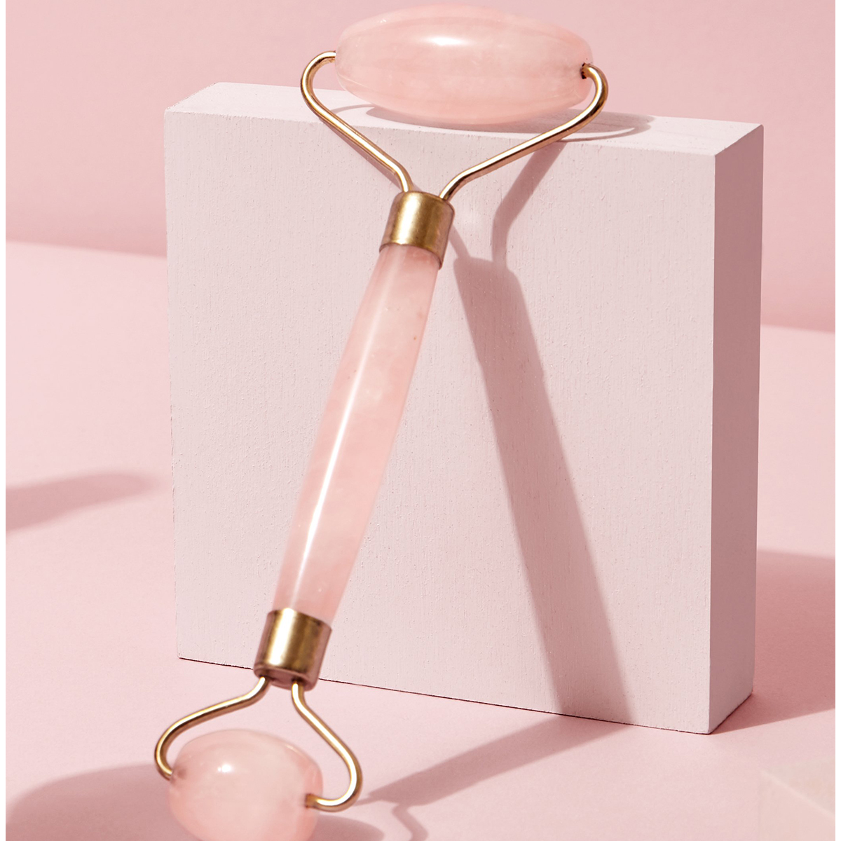 Luxurious Rose Quartz Facial Roller
