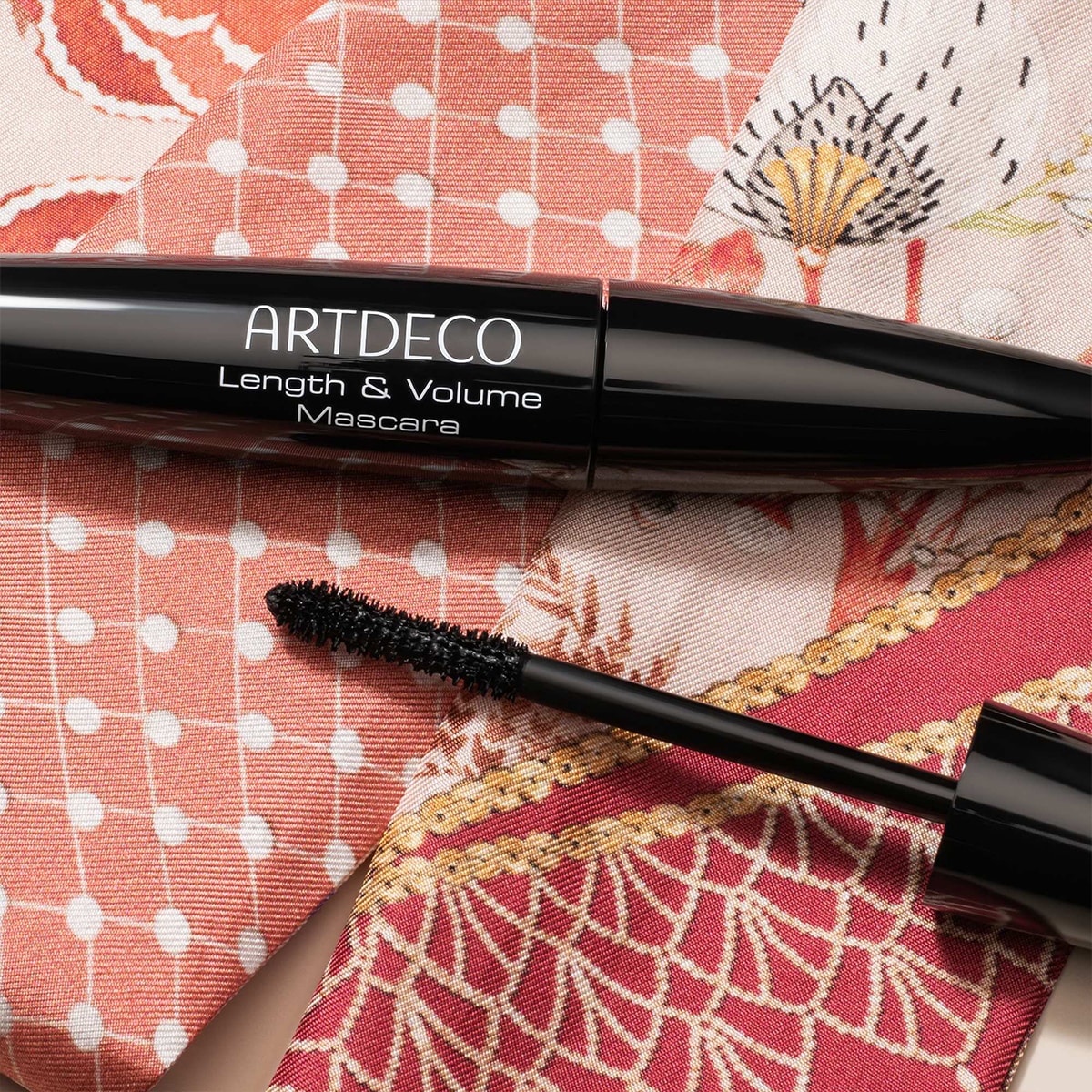 Length & Volume Mascara - black