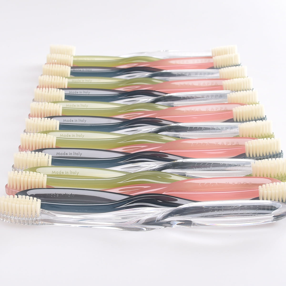 Toothbrush – Medium Nylon