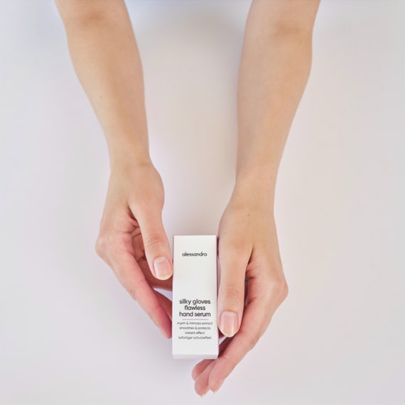 Silky Gloves Flawless Hand Serum