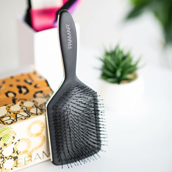 Paddle Brush - Black To The Future