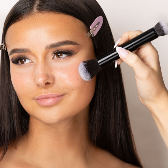 No. 6 Double Ended Powder and Buff Brush