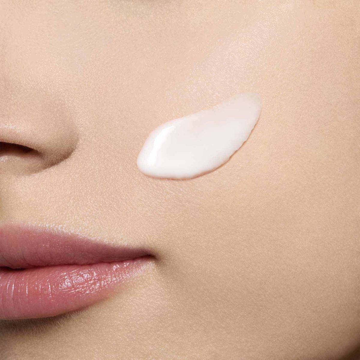 Moisturizes and Quenches Emulsion