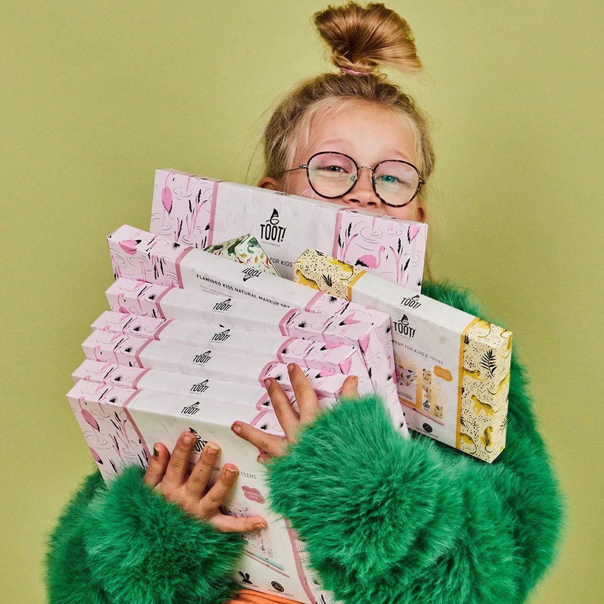 Flamingo Kiss Natural Makeup Box Set