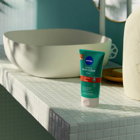 Derma Skin Clear Exfoliant Anti-Impuretés