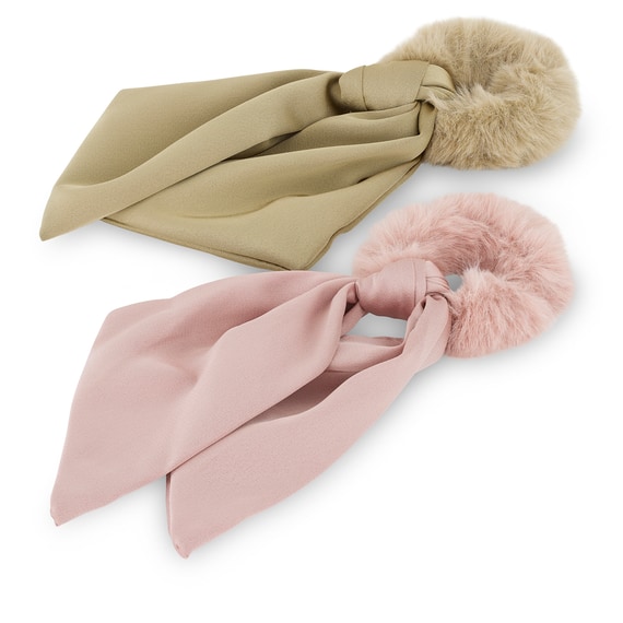 Fausse Fourrure Scrunchie avec Noeud en Satin - rose et beige