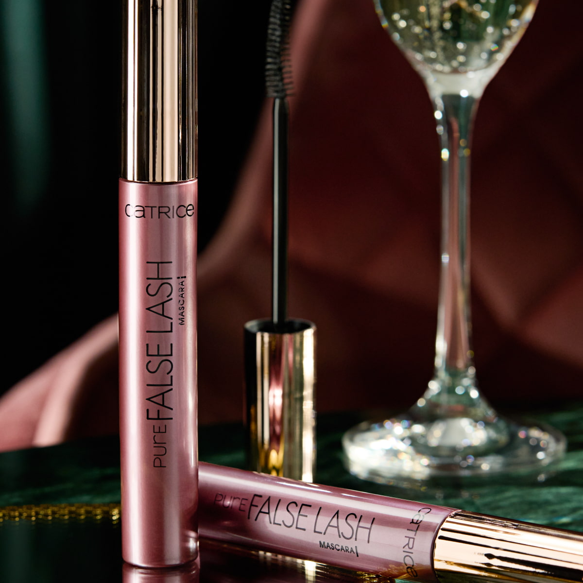 Pure False Lash Mascara - 010 Truly Black